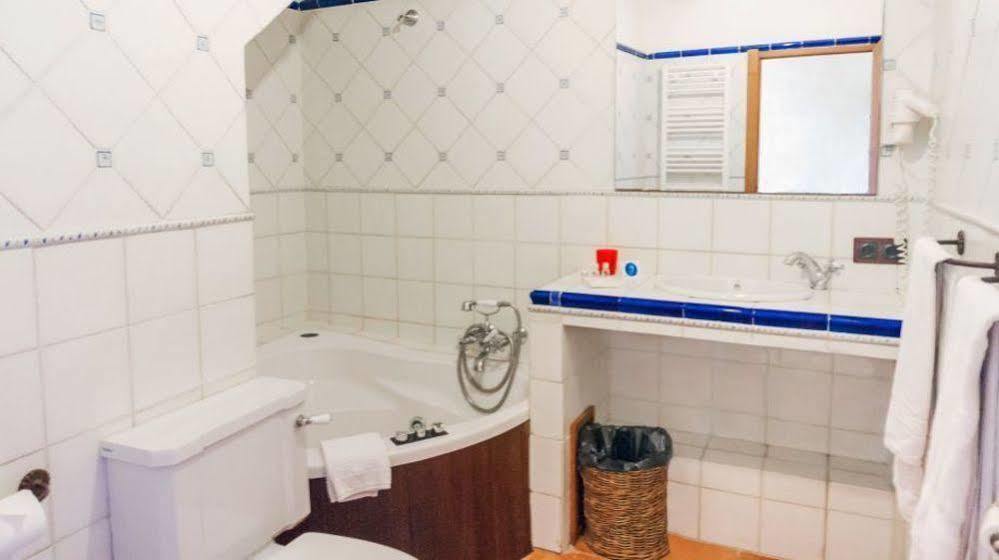 Son Borguny Hotel Банялбуфар Екстериор снимка